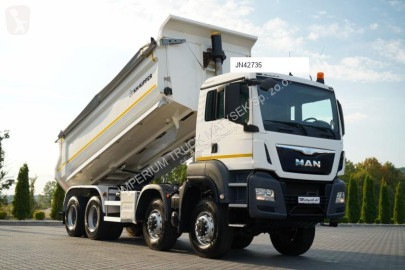 Camion benne MAN