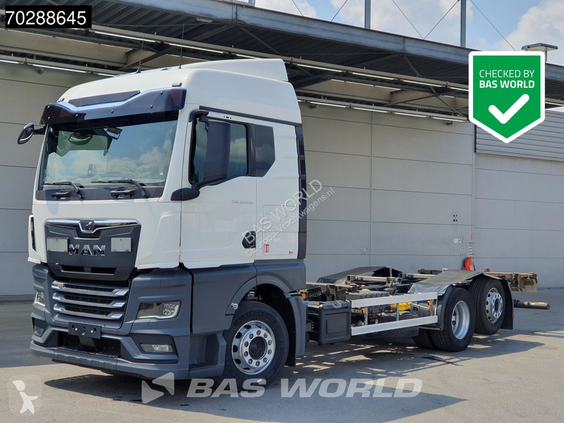 Camión MAN 26.470 6X2 Lift-Axle Retarder...