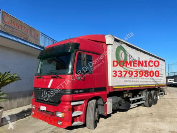 Camión tautliner (lonas correderas) Mercedes
