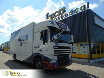 Camion fourgon DAF