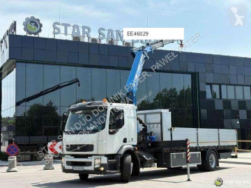 Camion plateau Volvo