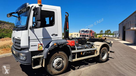 MercedesAtego1629