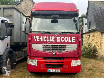 Camion auto-école Renault