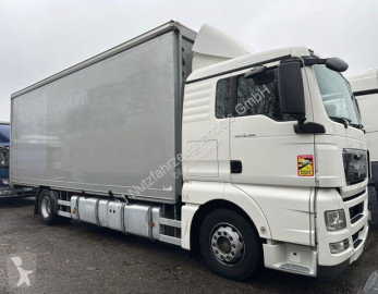 Camion fourgon MAN