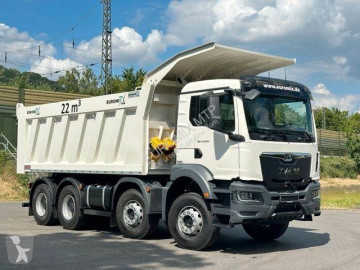 Camion benne MAN