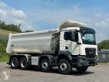Camion benne MAN