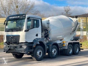 Camion béton MAN