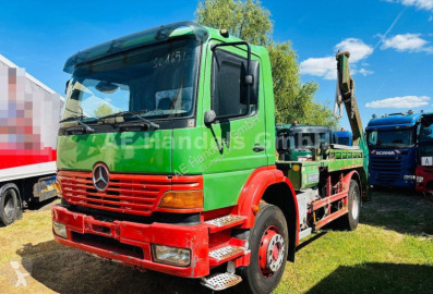 Camião basculante Mercedes