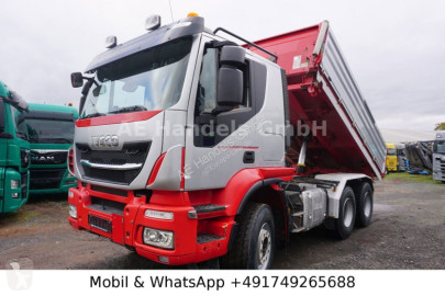 Camión volquete Iveco