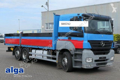 Camion plateau Mercedes