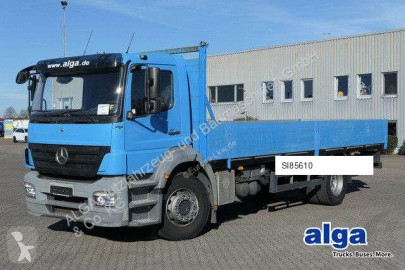 Camion plateau Mercedes