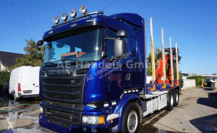 Camião transporte de madeira Scania