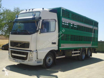 Camion bétaillère Volvo