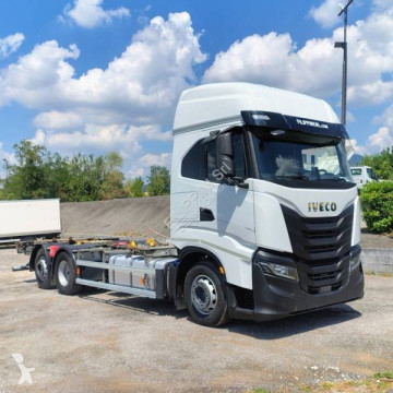 Camion châssis Iveco