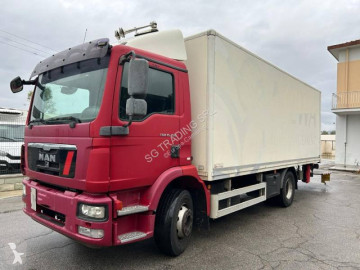 Camion fourgon MAN
