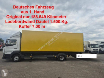 Camion fourgon Mercedes