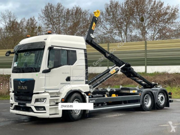 Lastbil polyvagn MAN ny