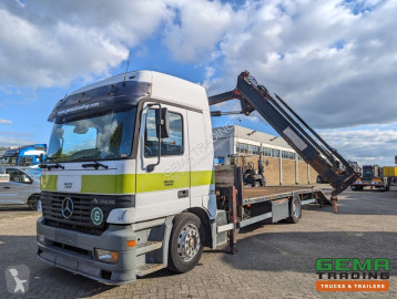 Camion plateau Mercedes