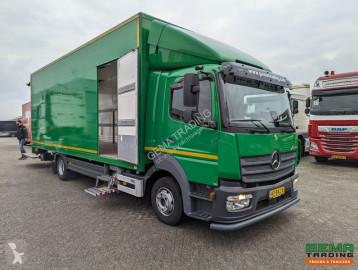 Camion fourgon Mercedes