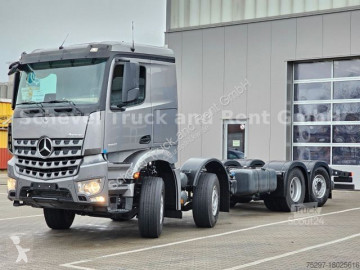 Camion Mercedes Arocs 3251 Fahrgestell