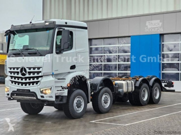 Camion plateau Mercedes neuf