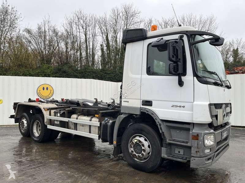 Kamion Mercedes ACTROS 2544
