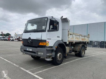 Kamion dvojitá korba Mercedes