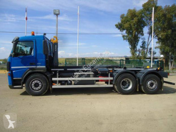 Camion polybenne Volvo