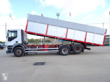 Camión volquete Iveco
