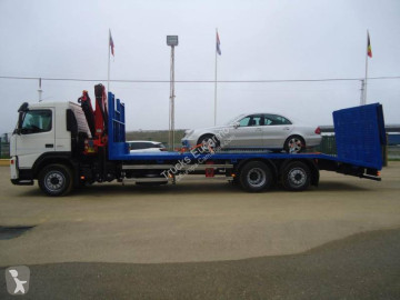 Camion porte engins Volvo
