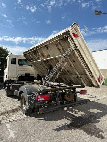 Camion tri-benne MAN