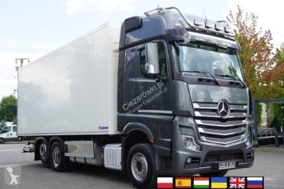 MercedesActros2548