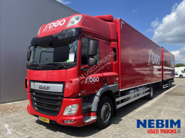 Camion fourgon DAF