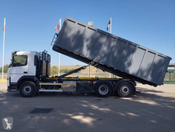 Camion polybenne Volvo