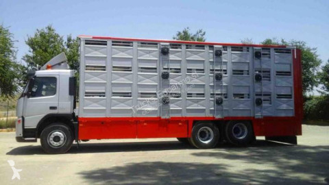 Camion bétaillère Volvo