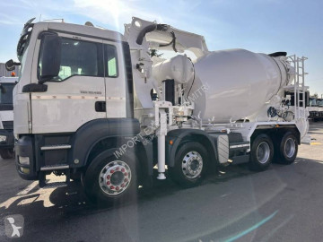 Camion béton malaxeur + pompe MAN