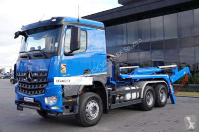 Camion multibenne Mercedes