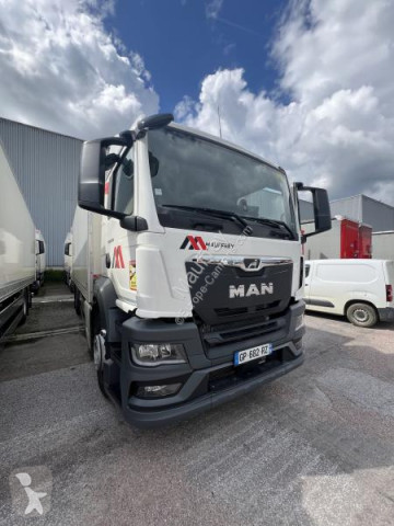 Camion fourgon polyfond MAN