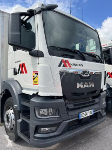 Camion fourgon polyfond MAN