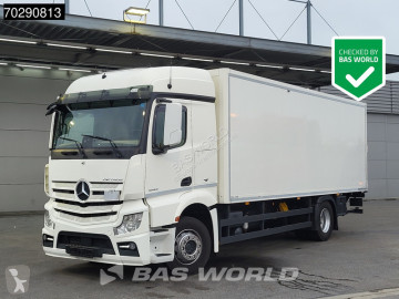Camion fourgon Mercedes