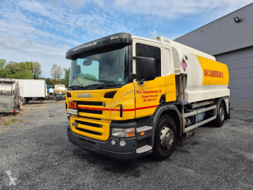 Camion citerne hydrocarbures Scania