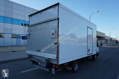 Camion fourgon Nissan