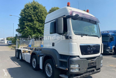 Lastbil containertransport MAN