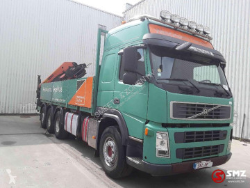 Camion plateau Volvo