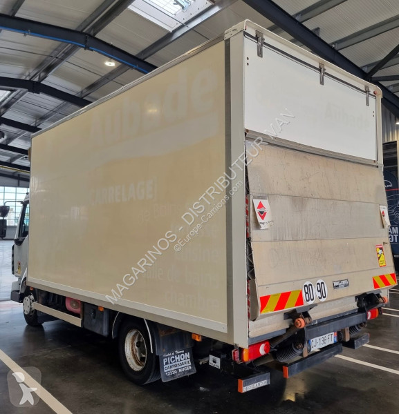 Camion fourgon Renault MIDLUM Gazoil occasion n°10746221