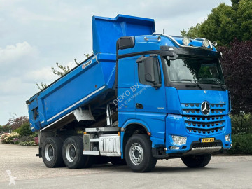 Camion benne Mercedes