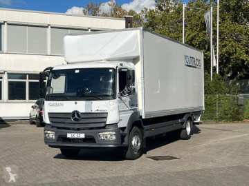 Mercedes box truck