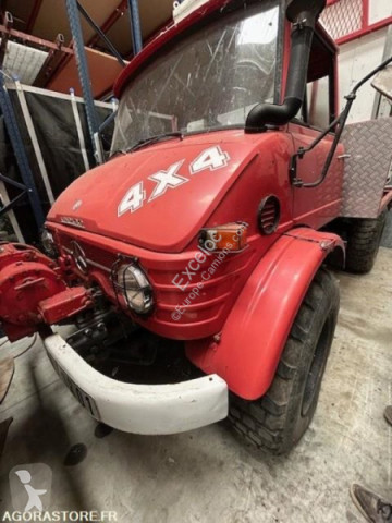Camion plateau Mercedes