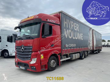 Camión tautliner (lonas correderas) Mercedes
