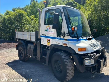 Camion plateau Mercedes
